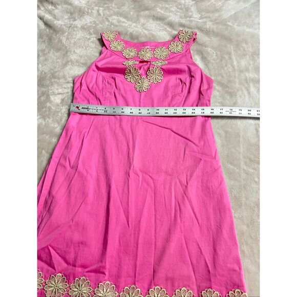 Lilly Pulitzer Hot Pink Gold Applique Keyhole Shift Dress Women's Size 4 - Picture 7 of 9
